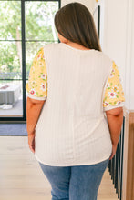 Load image into Gallery viewer, Primrose on Puff Sleeves Top