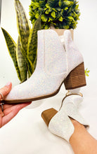 Load image into Gallery viewer, Fiera Booties in White