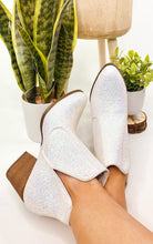 Load image into Gallery viewer, Fiera Booties in White