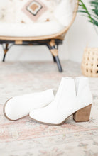 Load image into Gallery viewer, Tarim Bootie in White