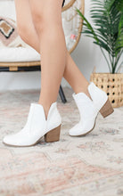 Load image into Gallery viewer, Fiera Booties in White
