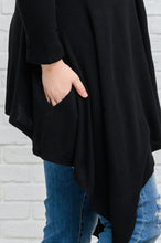 Load image into Gallery viewer, Ever Soft Cascade Cardigan With Pockets In Black