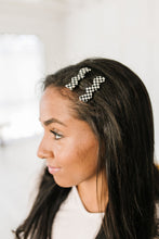 Load image into Gallery viewer, Wavy Clip Set in Checkered Black